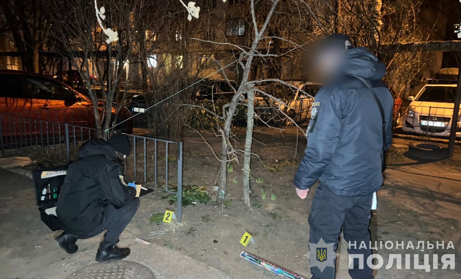 Поліцейські на місці події.