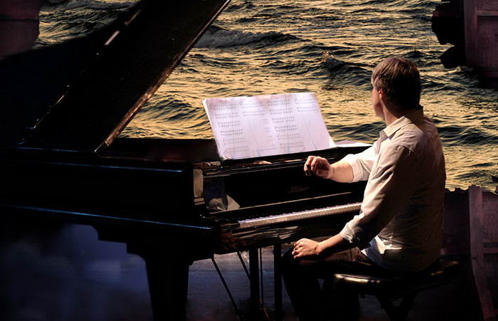 Спектакль "1900-й".