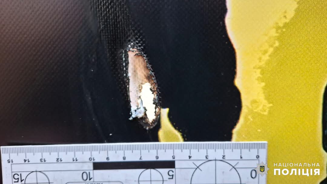 Пошкоджений портрет загиблого захисника України.