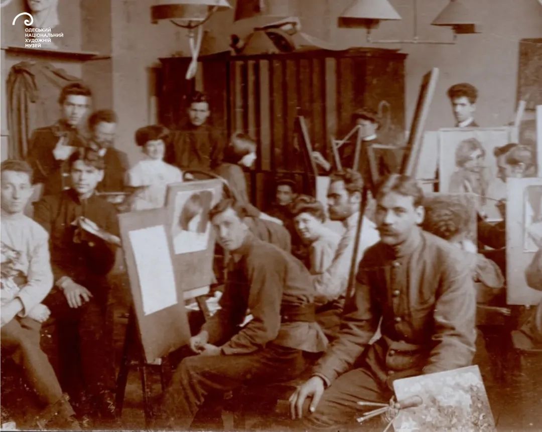 Студенти Одеського художнього училища (початок 1910-х років).