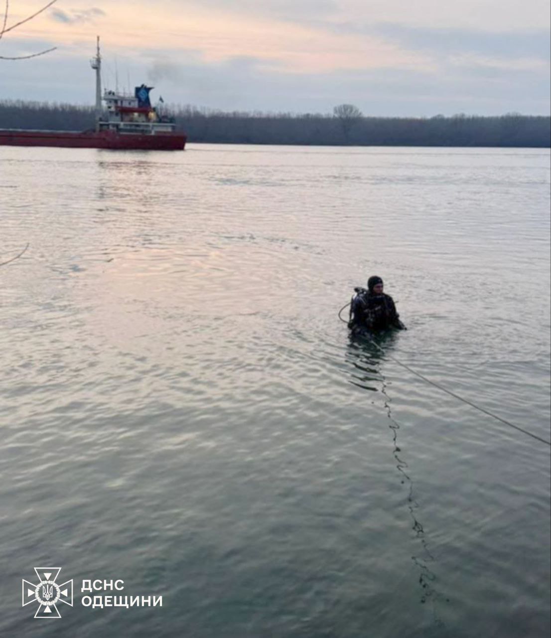 Поиски пропавшего на реке Дунай.