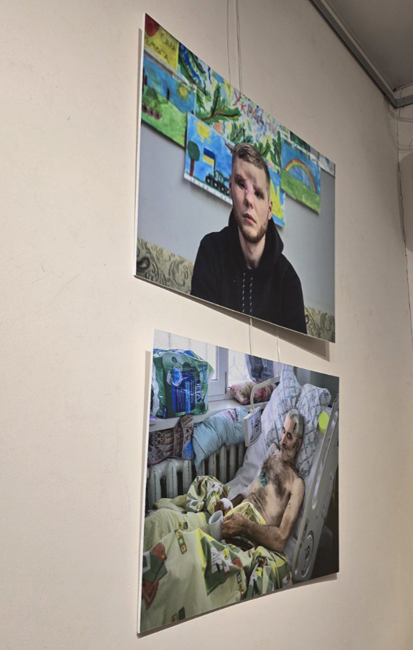 Фото с выставки Бориса Бухмана.