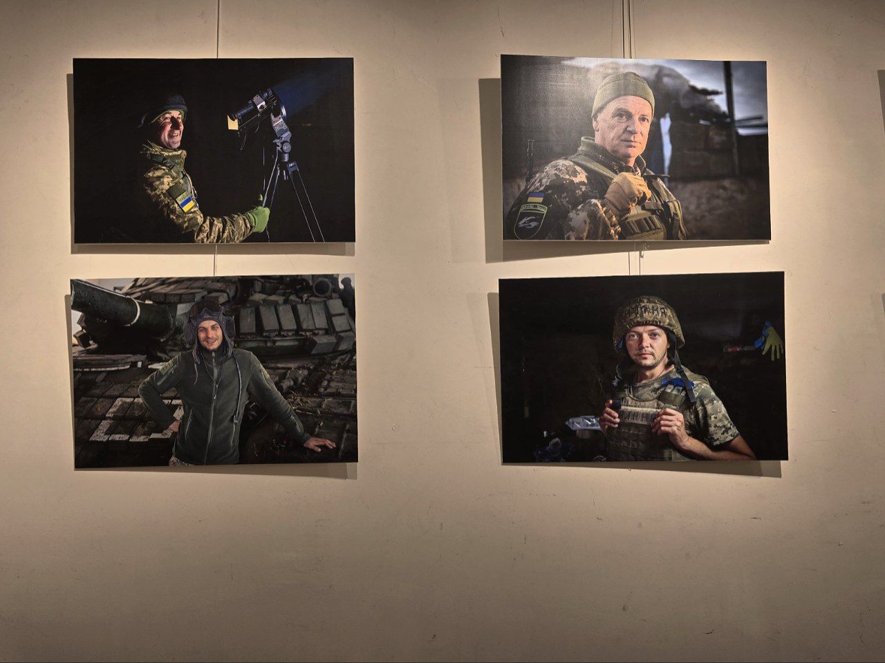 Фото с выставки Бориса Бухмана.