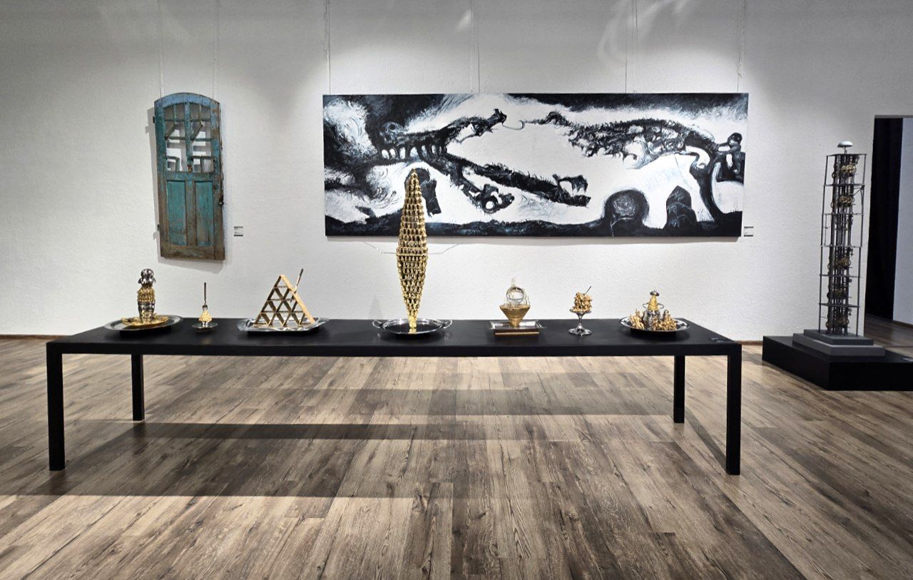 Работы с выставки Михаила Ревы.