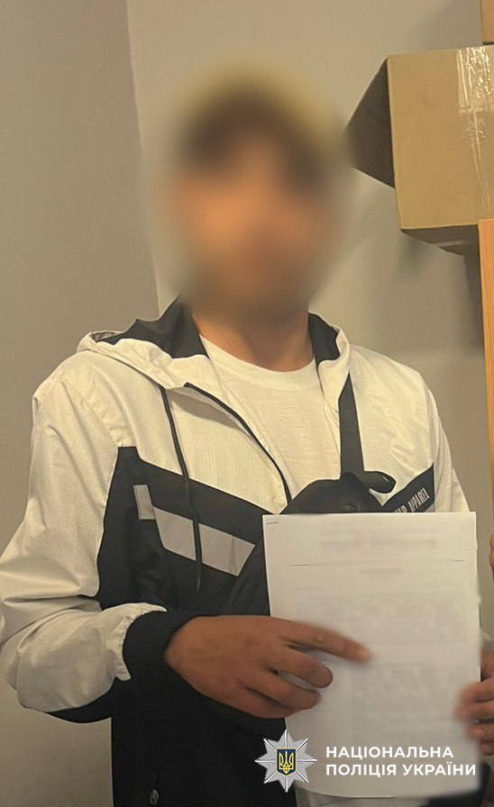 Задержанный мошенник.