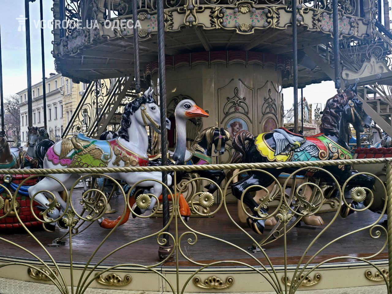 Карусель на Грецькій площі.