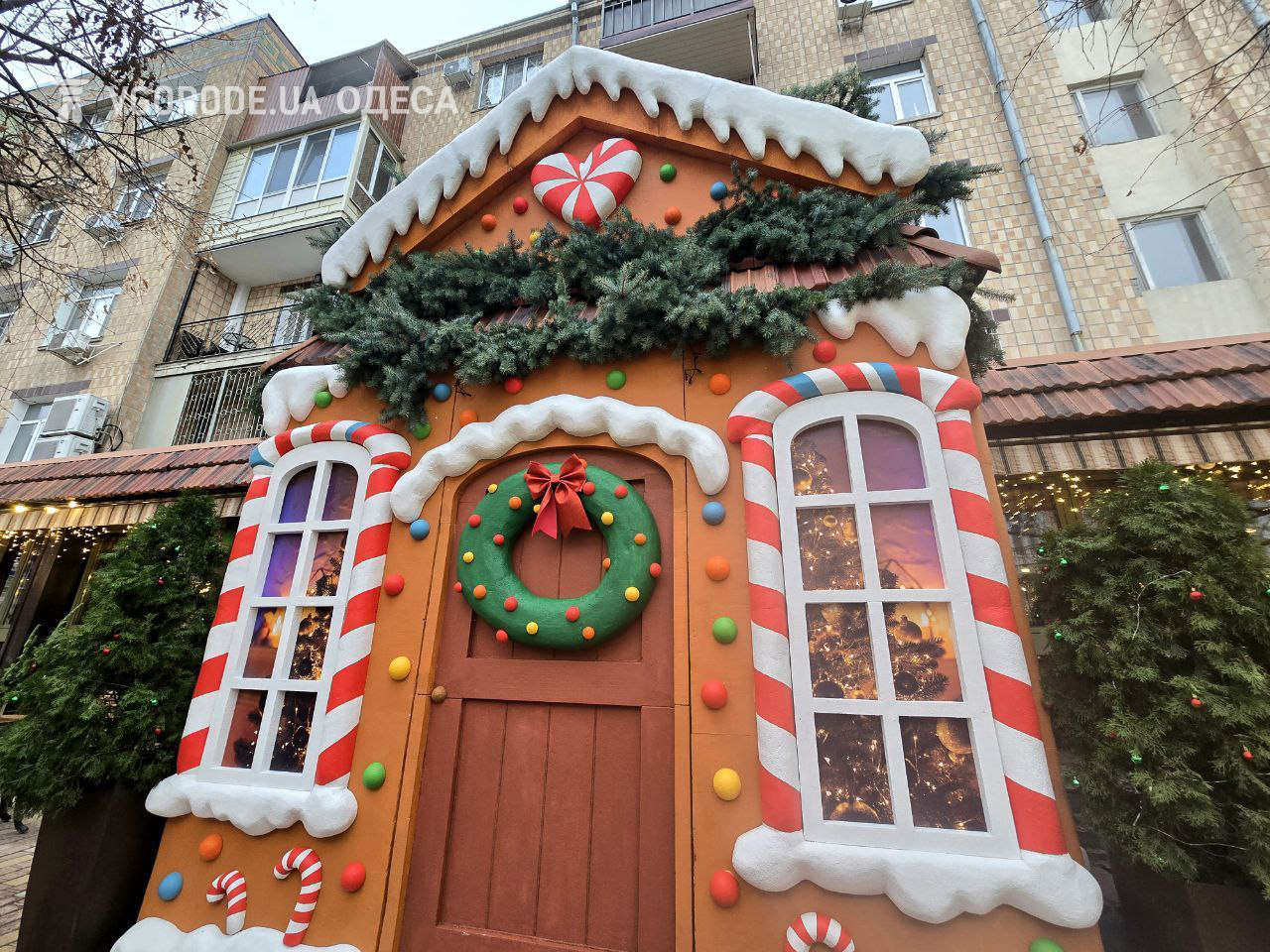 Новорічна локація в Olio Pizza.