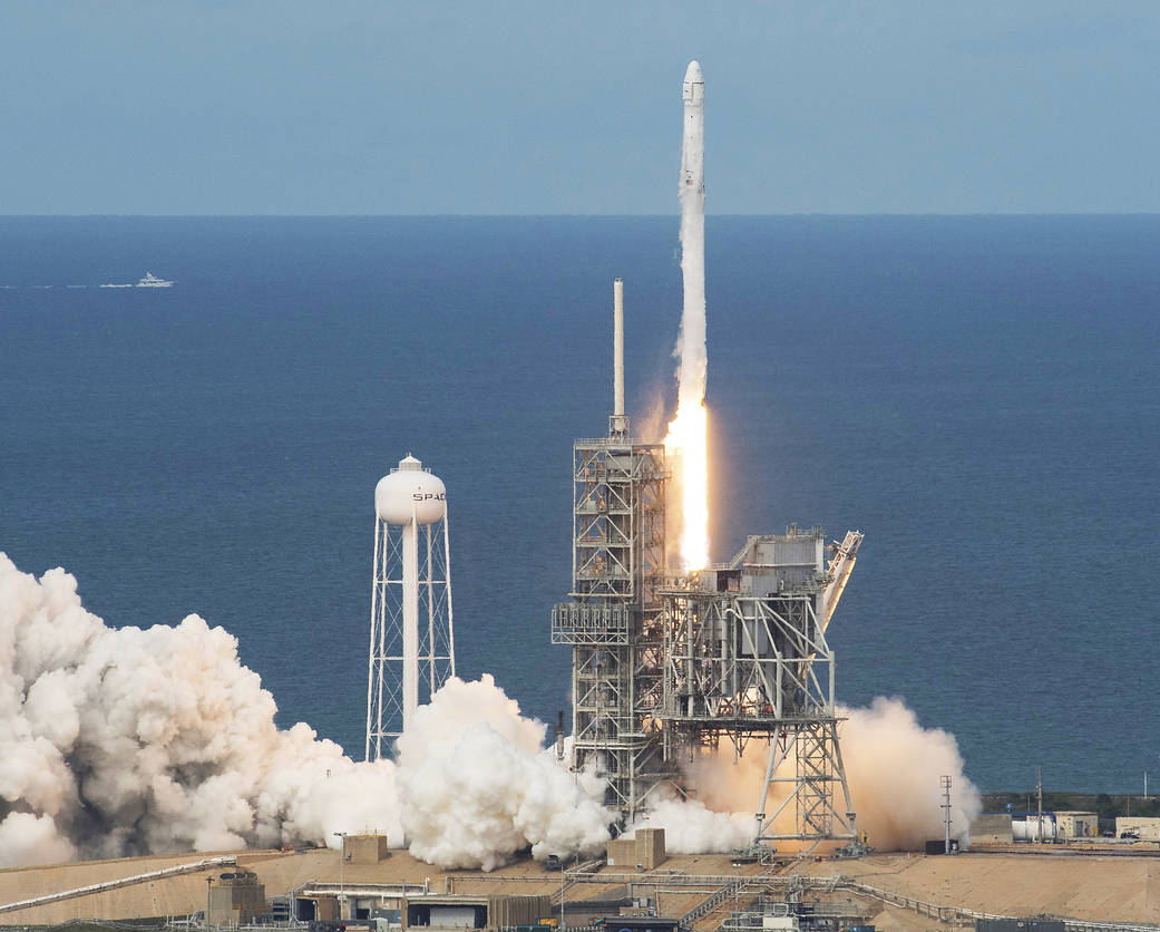 Ракета SpaceX Falcon 9.