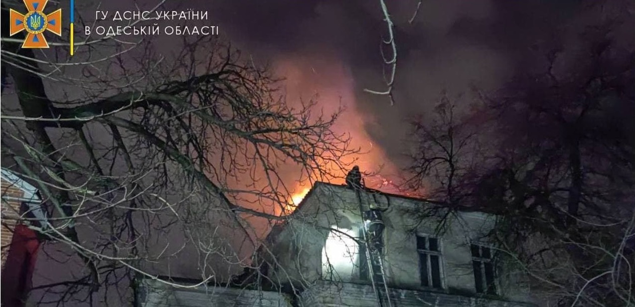 В Обсерваторном переулке горел особняк Карла Тауэра.