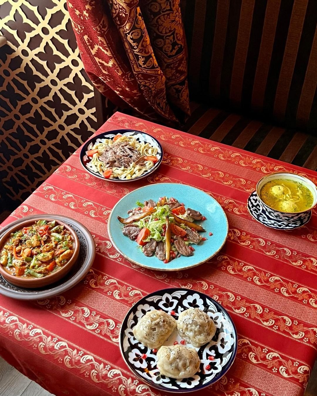 Ресторан Sandal.