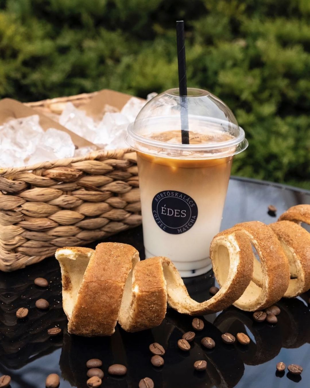 Кюртош в пекарне Edes.