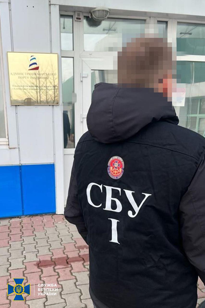 Чиновників Адміністрації морських портів України викрили в розкраданні понад 90 мільйонів гривень.