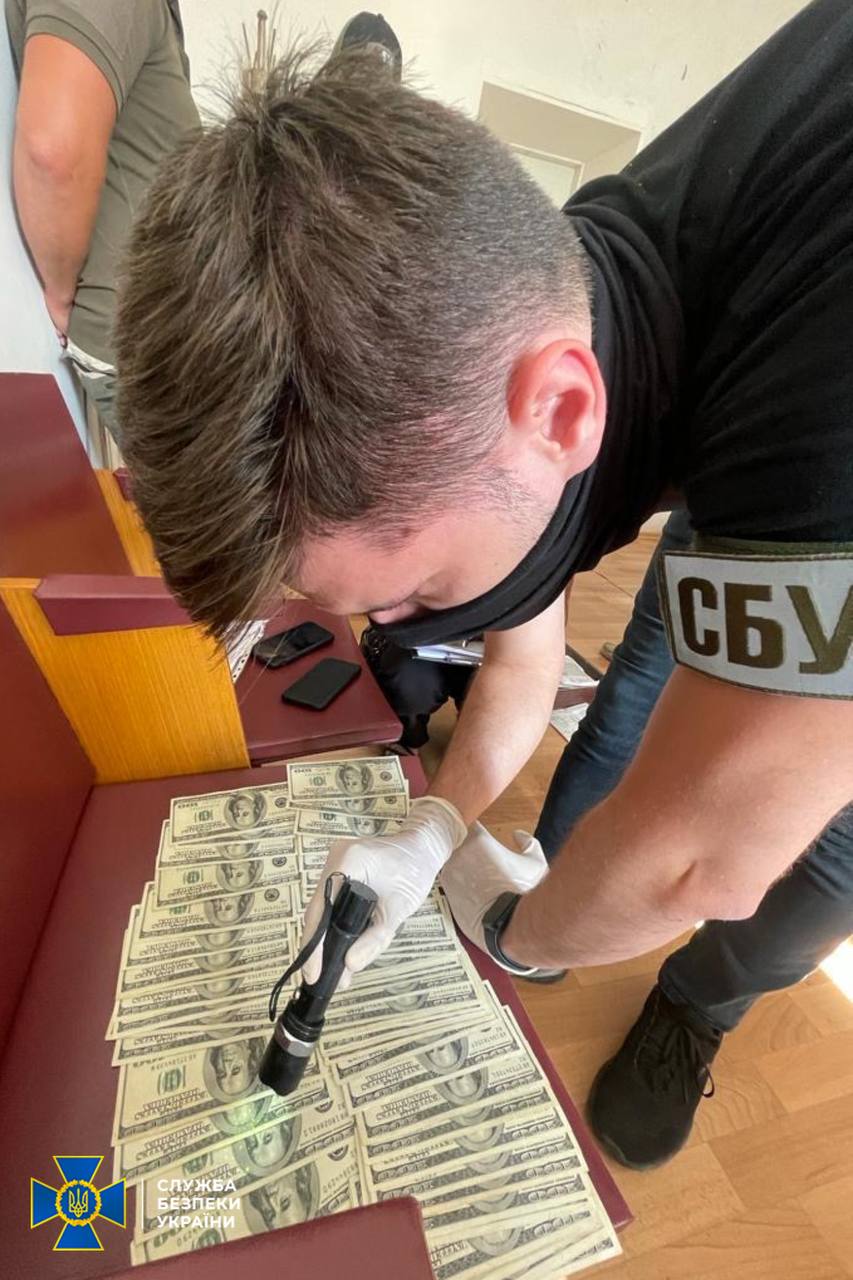 В Одесской области чиновник рыбпатруля попался на коррупции.