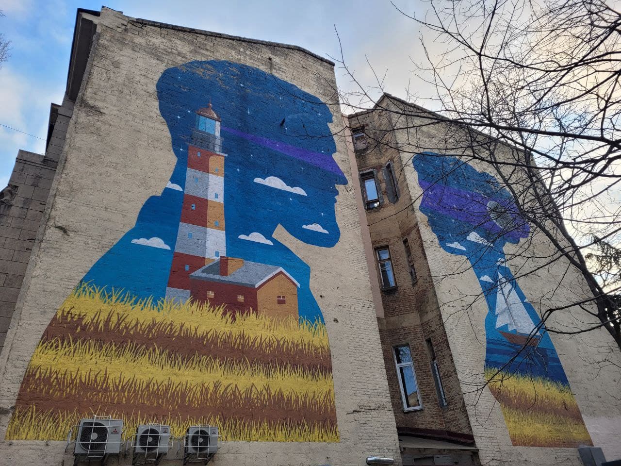 Мурал "Путь домой".