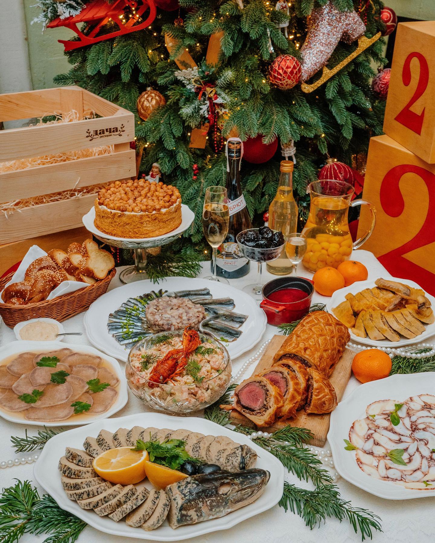 Где заказать новогоднее меню с доставкой в Одессе. Праздничный бокс от ресторана "Дача"
