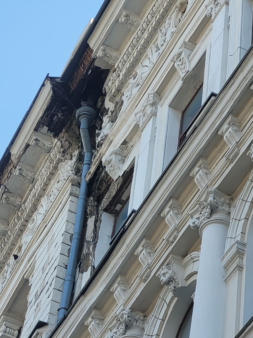 Прибутковий будинок Маврокордато опинився на межі руйнування.