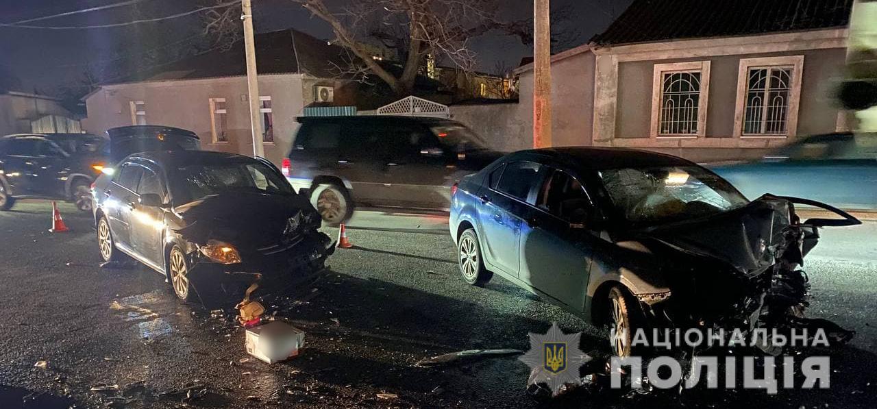 На вулиці Грушевського в Одесі сталася масштабна ДТП з постраждалими.