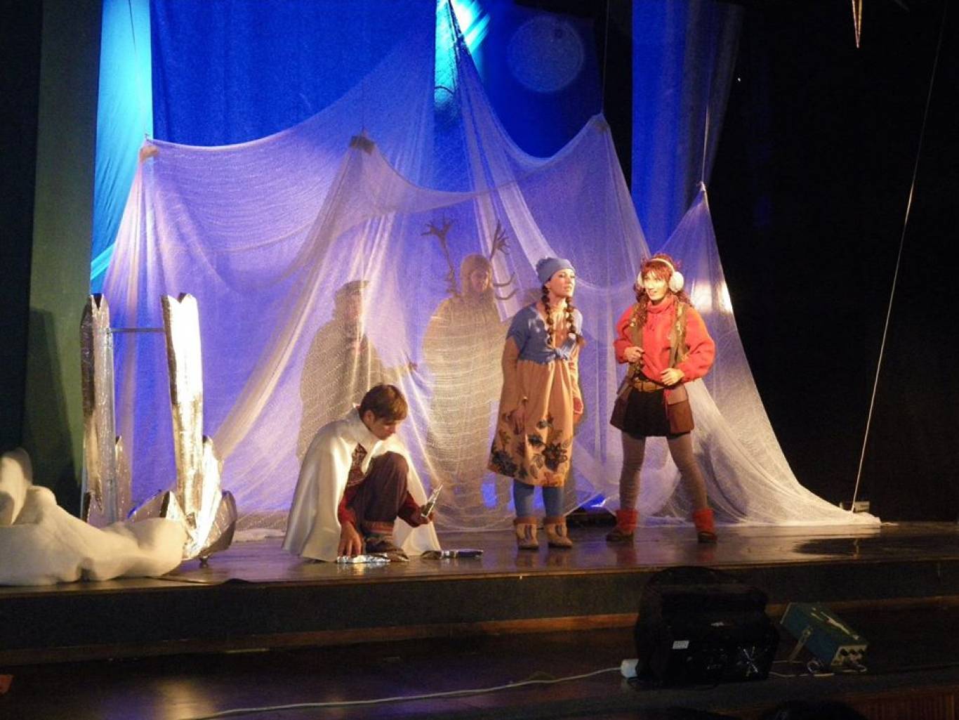 Спектакль "Загадка Снежной королевы".