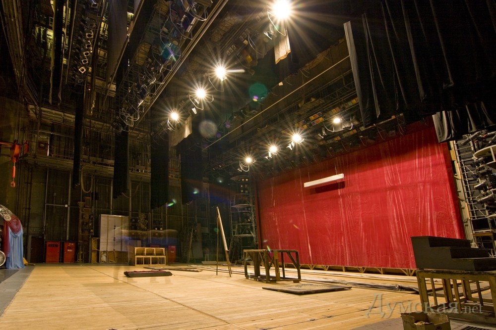 В Одессе состоится экскурсия по закулисью Оперного театра.