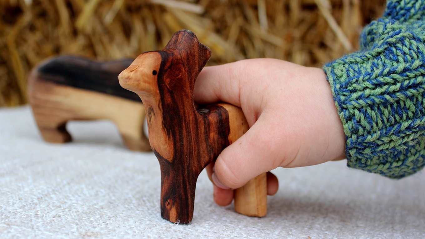 Детей приглашают на мастер-класс по изготовлению деревянной игрушки.