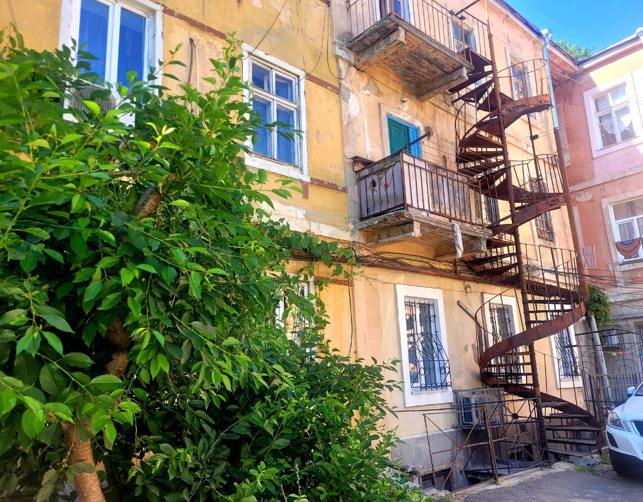 Дворик на улице Коблевская, 26.