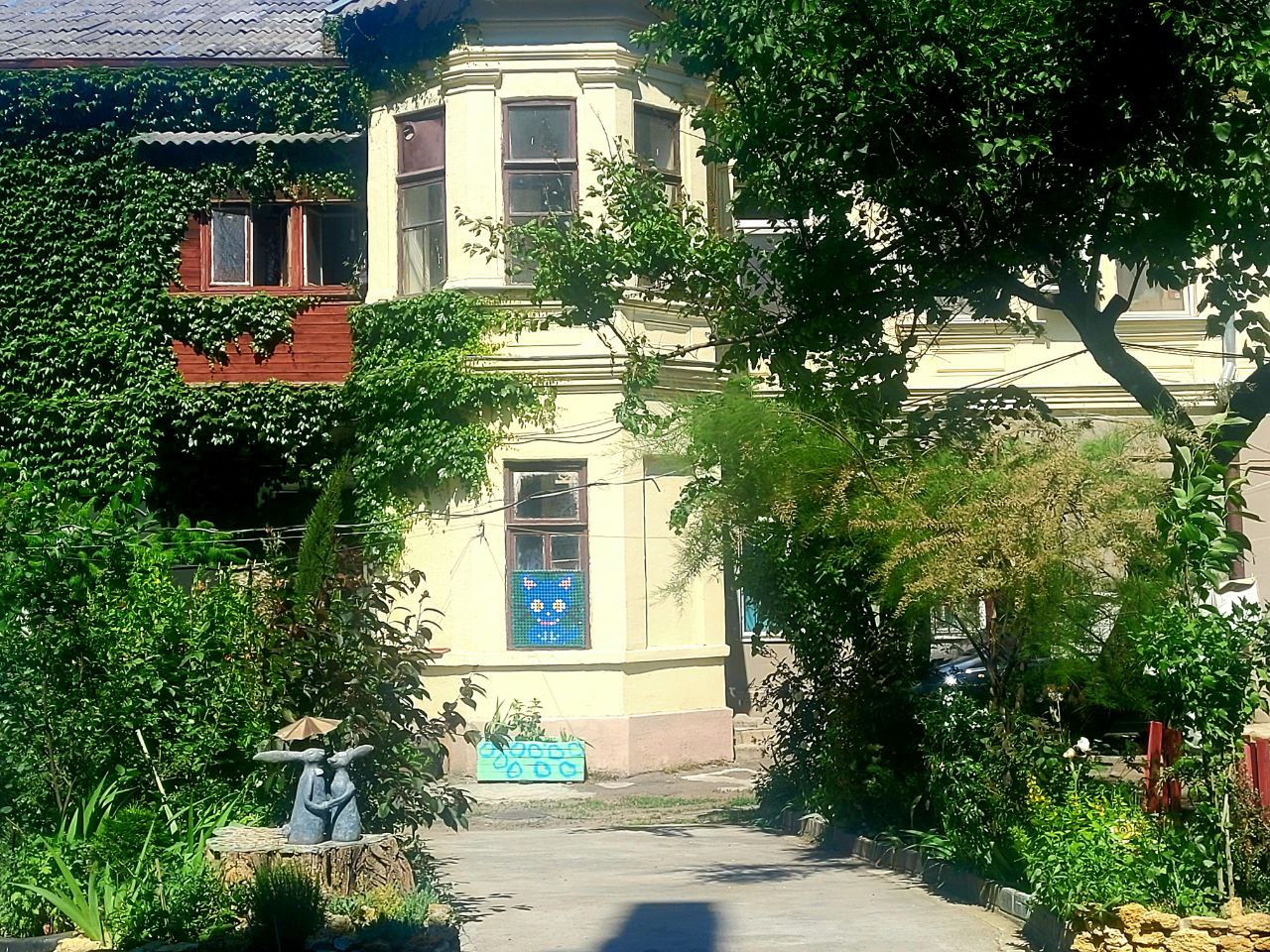 Дворик на улице Княжеская, 27.