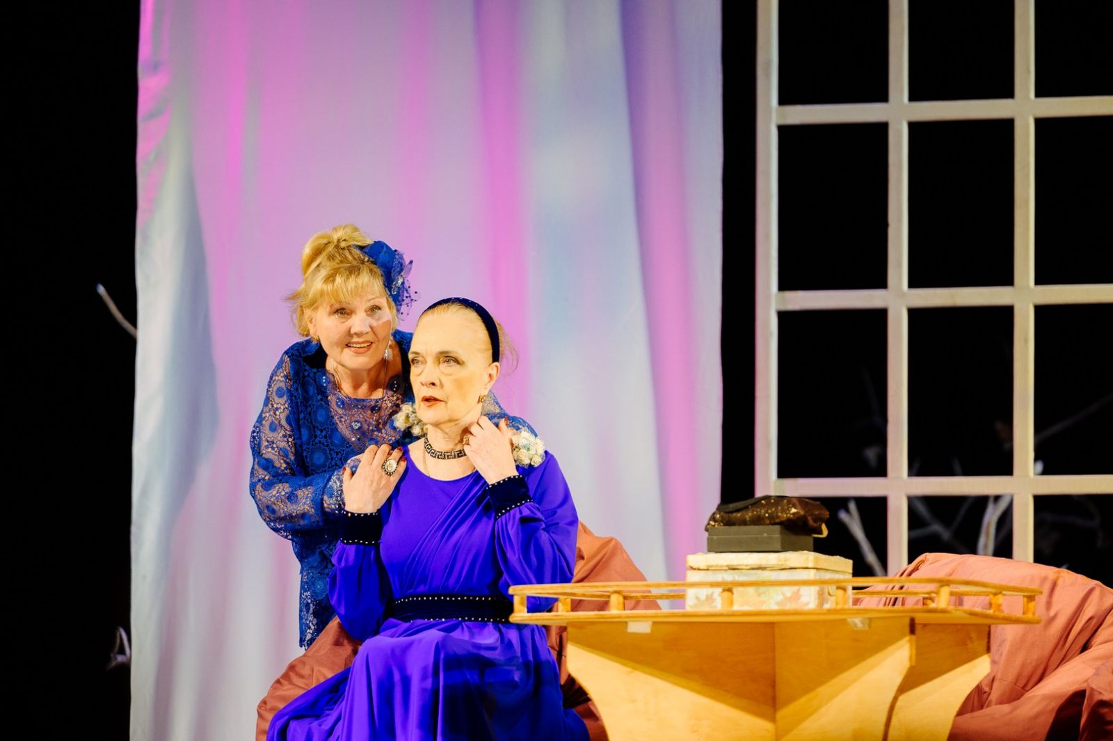 Вистава "Клуб самотніх сердець".