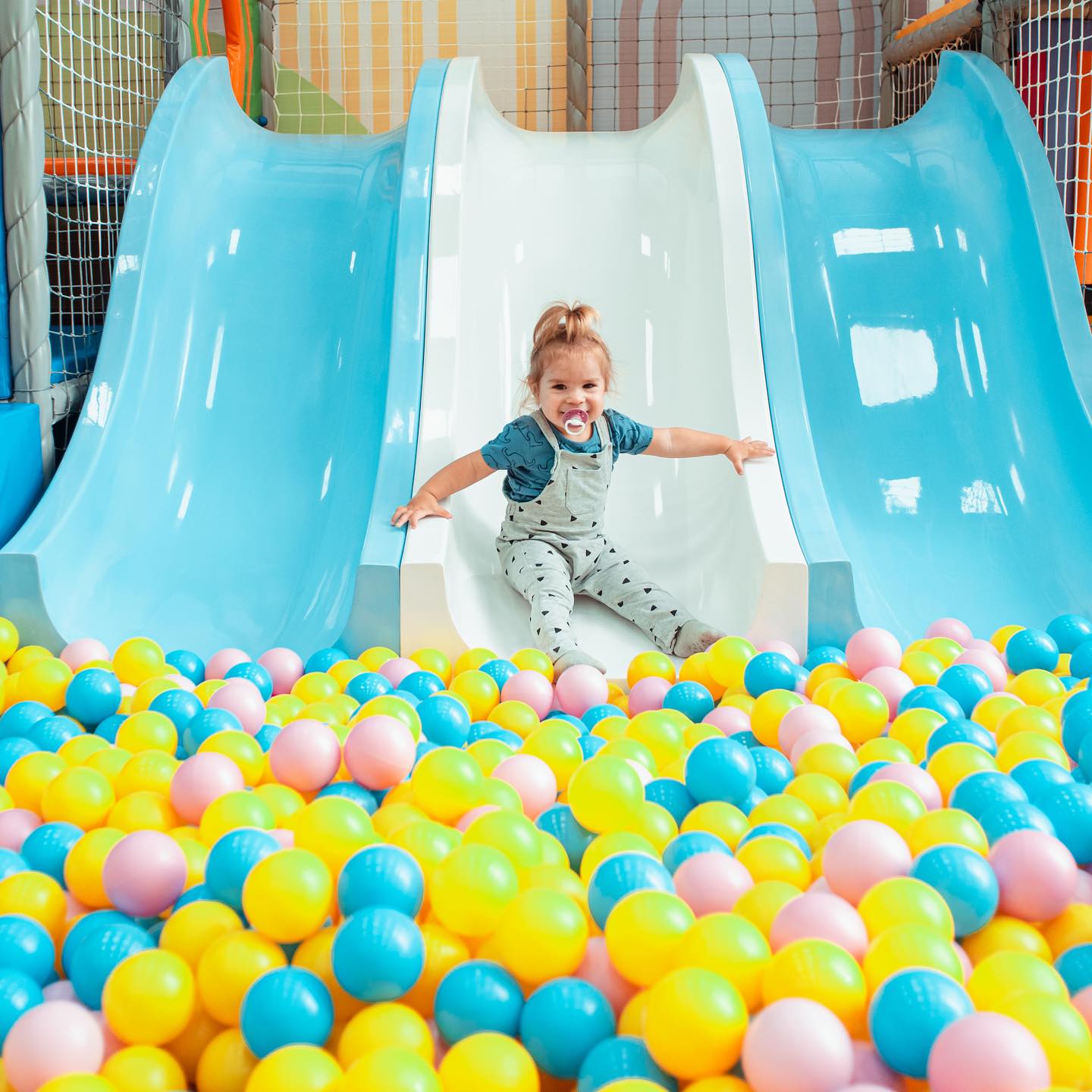 Дитячий розважальний комплекс "Країна мрій".