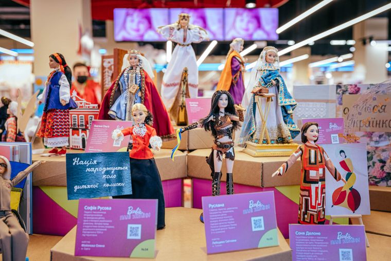 Куклы Barbie в образах известных личностей Украины.