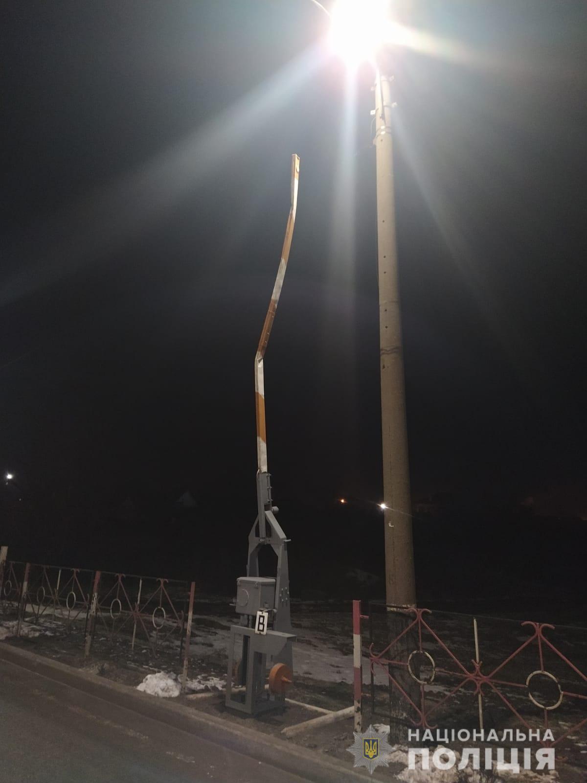 На переезде возле села Великодолинское произошло смертельное ДТП.