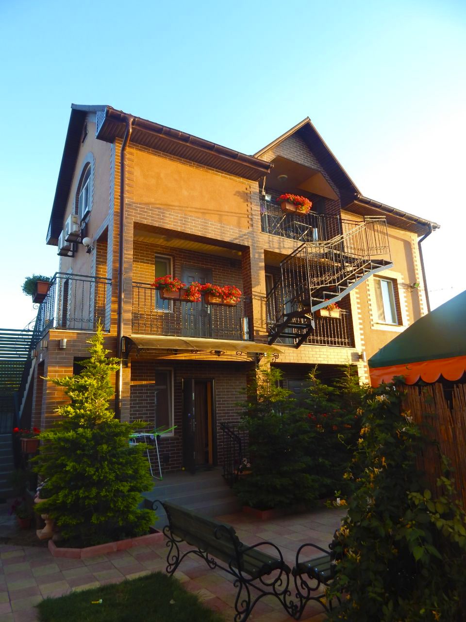 Гостьовий будинок "Лиманський берег".