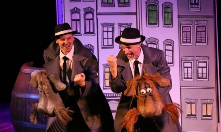 Спектакль "Крашеный лис".