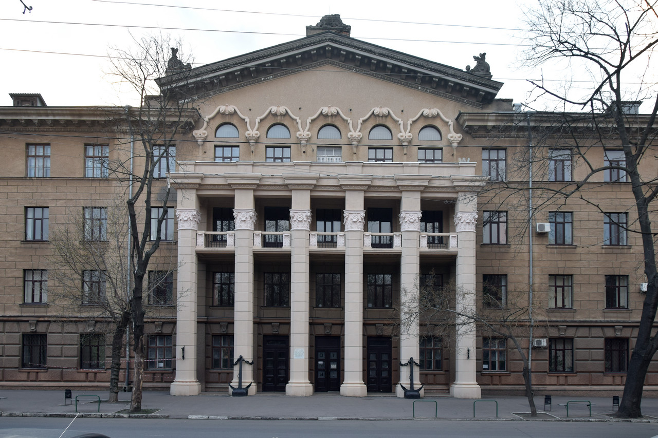 Маразлиевская 40-42.