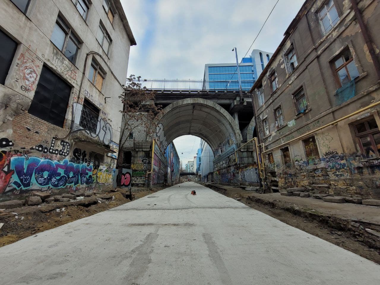 Строгановский мост со стороны Деволановского спуска.