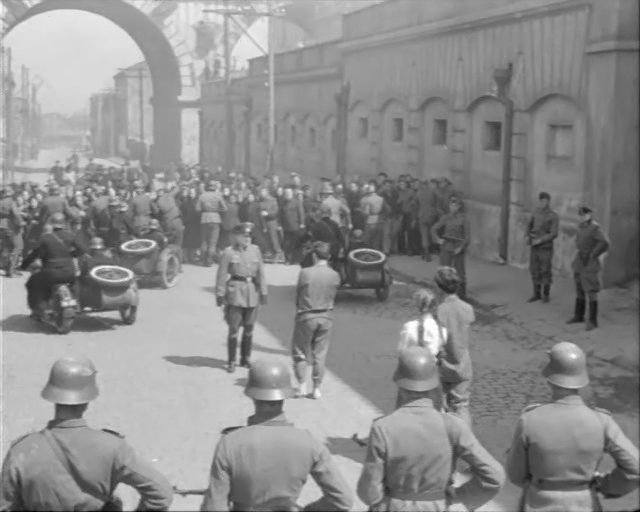 Строгановский мост в фильме "За власть советов".