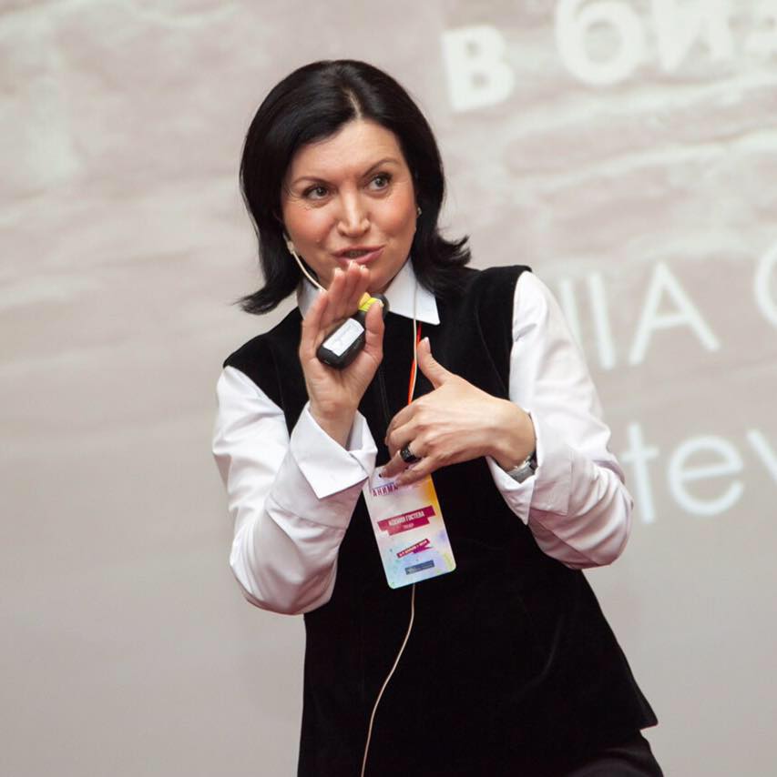 Ксения Гостева проведет мастер-класс ораторского мастерства.