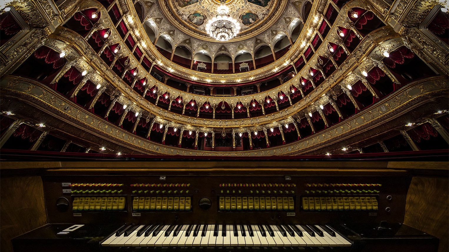 Орган в Оперном театре.