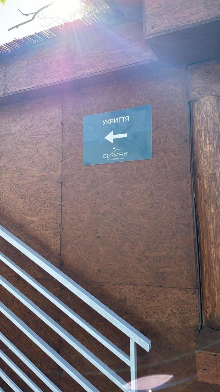 В Одесі відкрили для відпочивальників перший пляж.