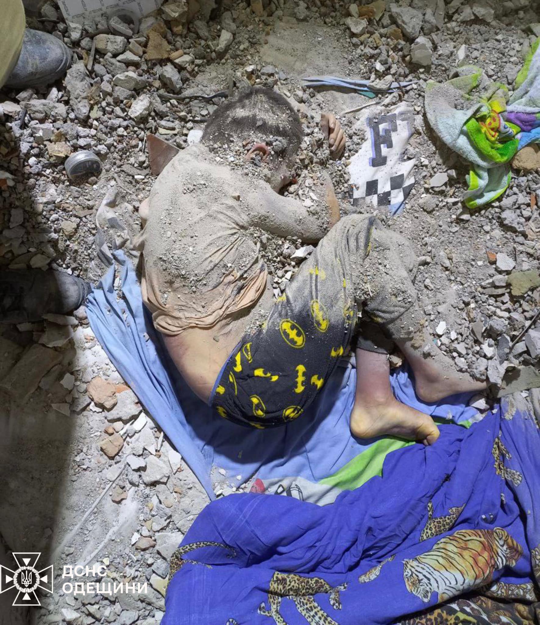 З-під завалів витягли тіло 10-річного Сергія.