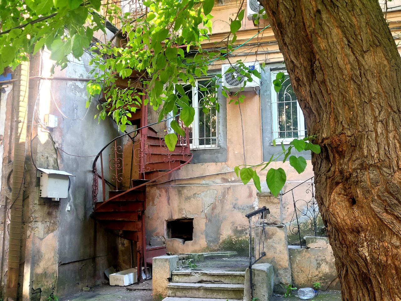 Дворик на улице Преображенская, 21.