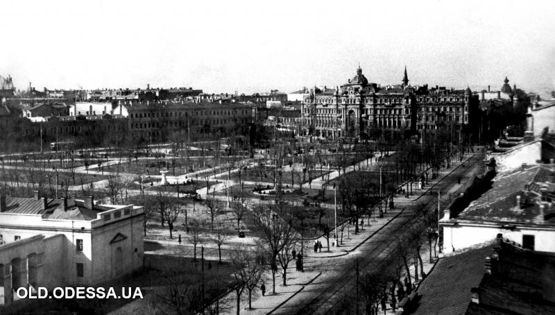 Улица Преображенская и Соборная площадь. Фотограф А. Подберезский.