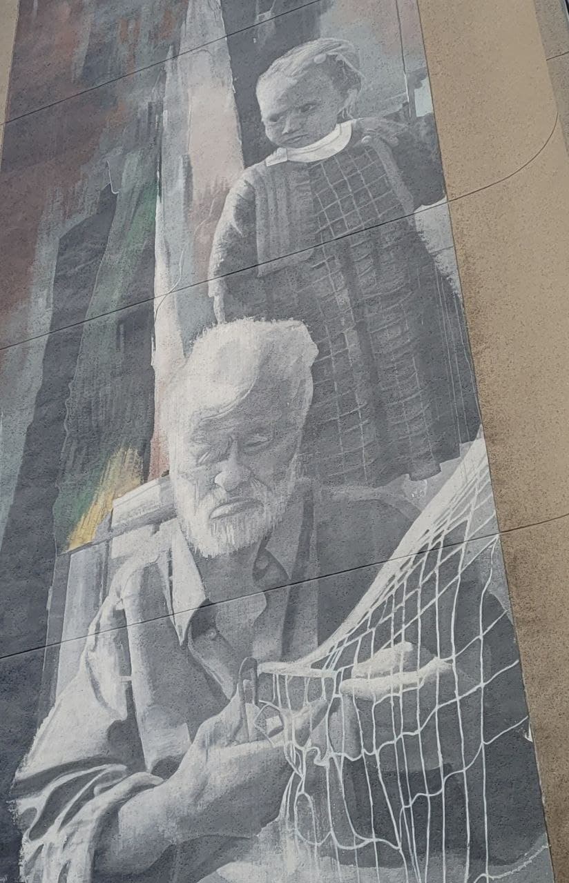 Мурал "Минуле та майбутнє".