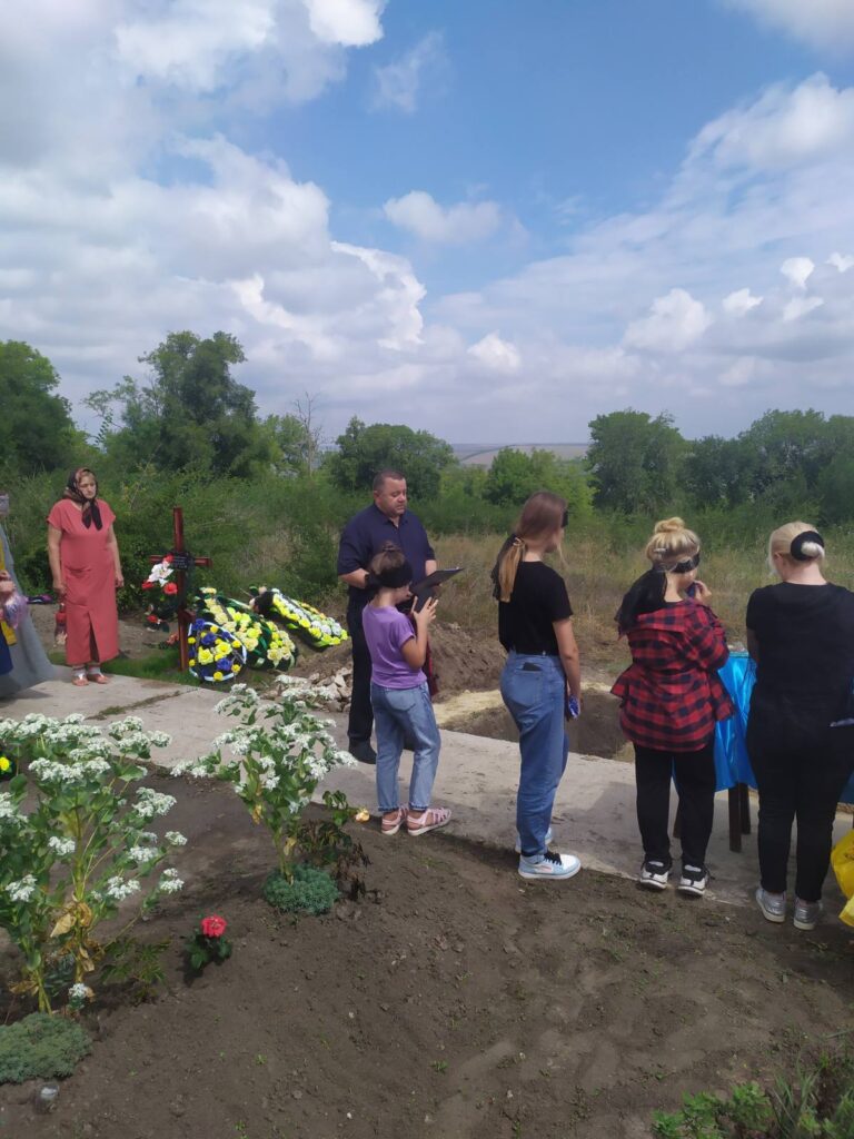 Тарутинська громада попрощалася із загиблим воїном Григорієм Денисенком.