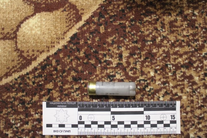 В Одесской области парень случайно застрелил 22-летнюю девушку.