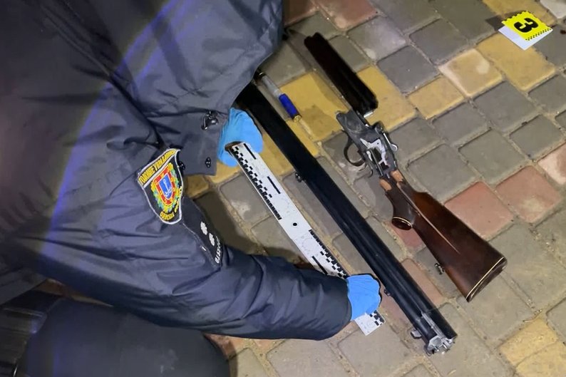 Ружье, из которого фигурант стрелял в людей.