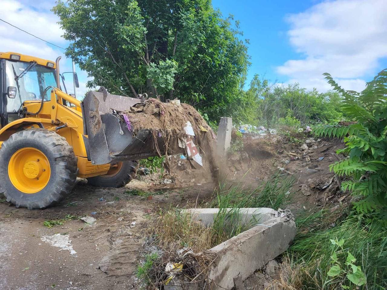 В Одесі прибрали несанкціоноване сміттєзвалище.