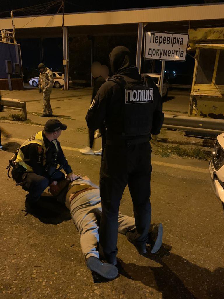 На Одещині затримали іноземця, який переправляв призовників до Румунії.