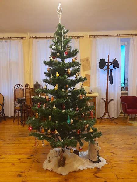 Выставка "Бабушкина елка".