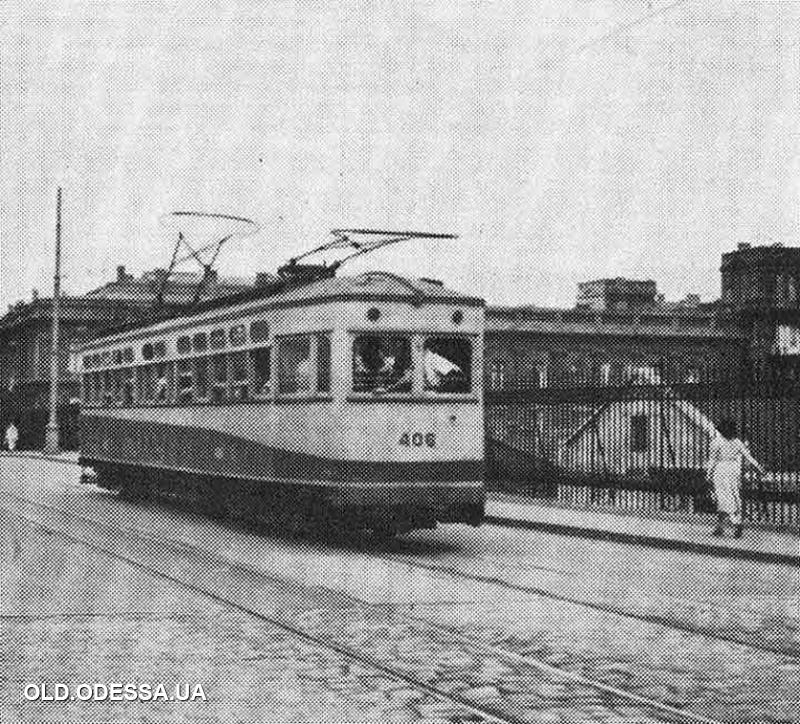 Трамвай на Строгановском мосту. 1960-е годы.