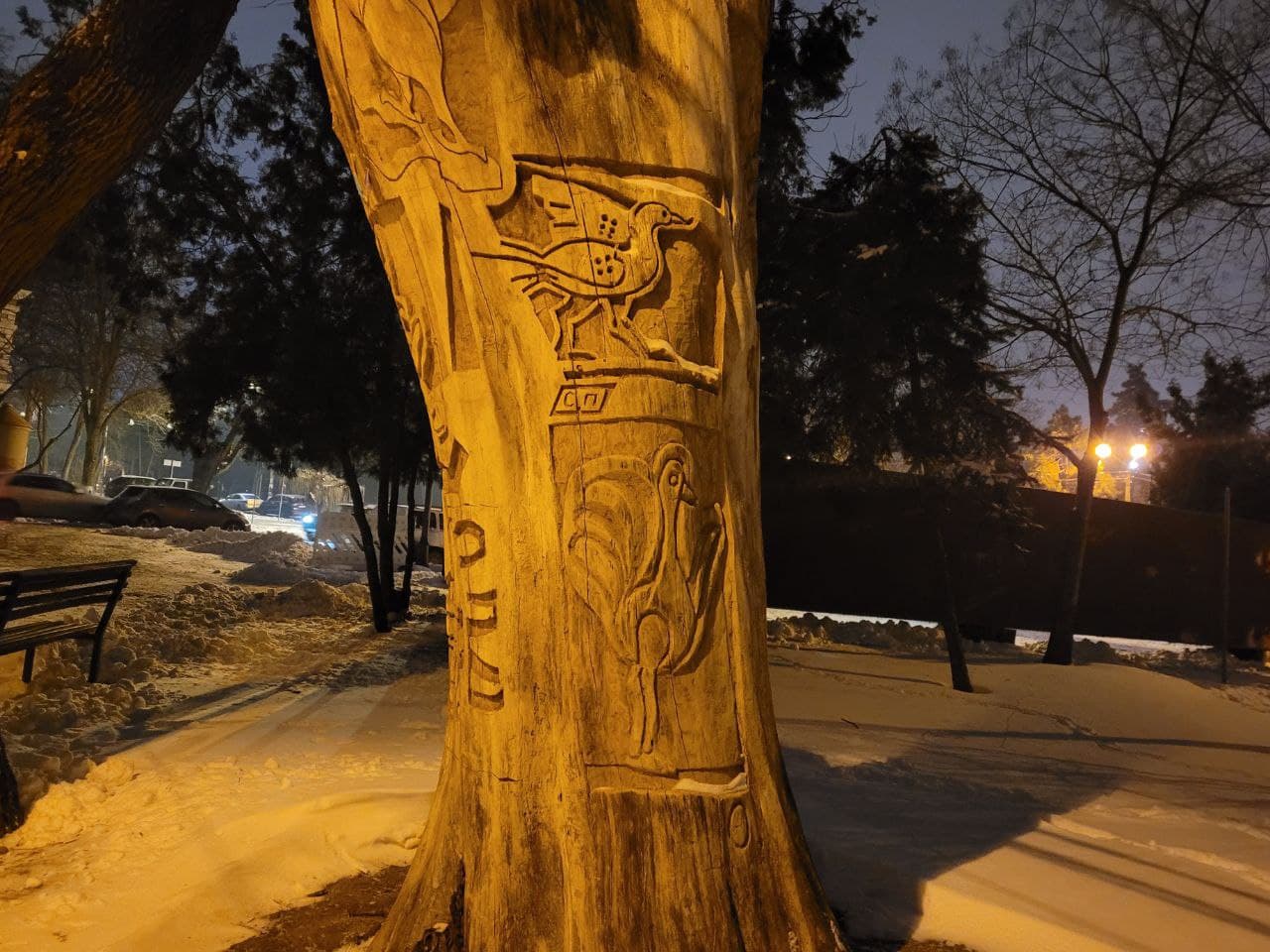 В Одессе появилось дерево-тотем.